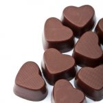 eat chocolate for heart health