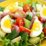 healthy salad with eggs