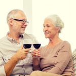 Wine with dinner helps manage cholesterol