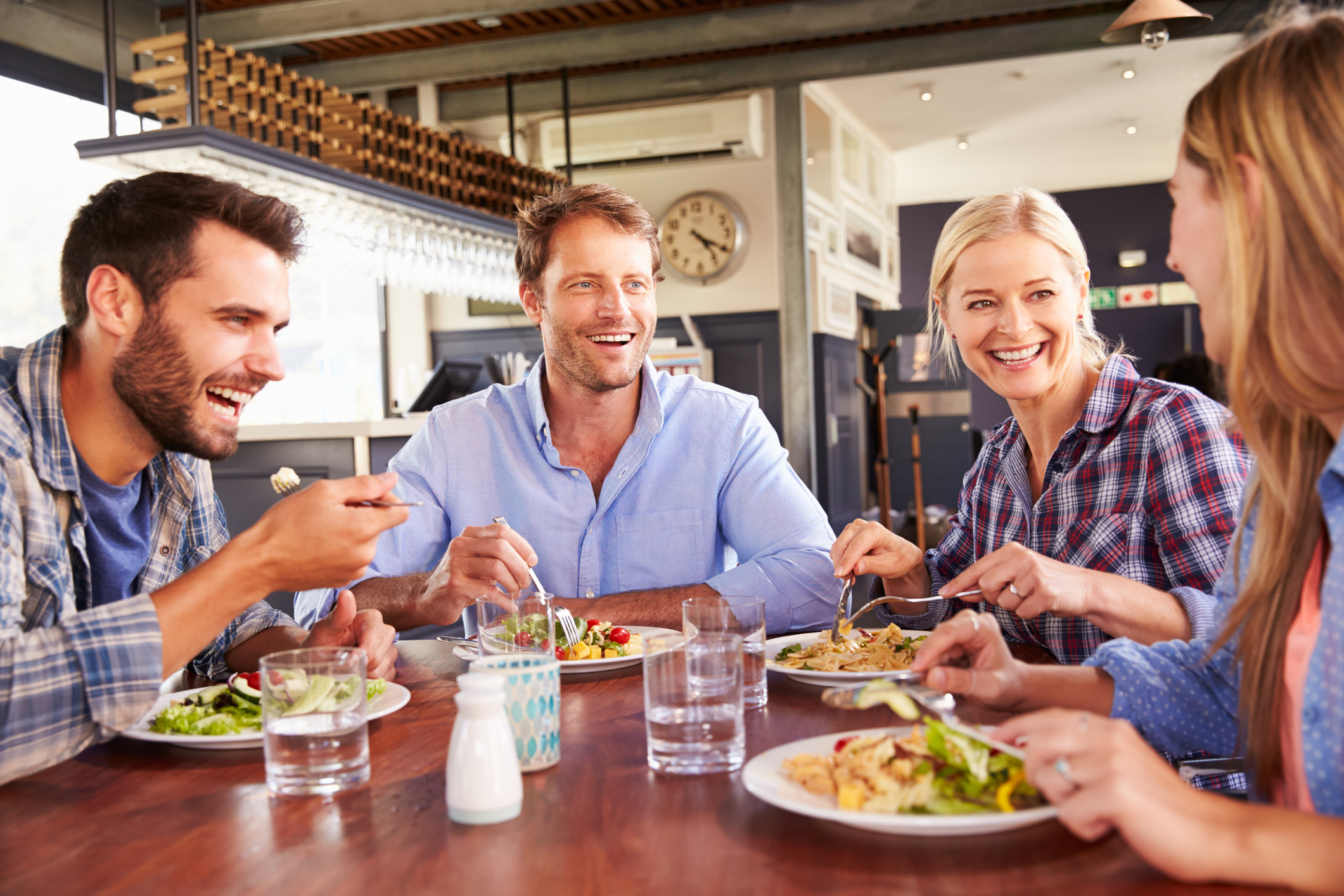 Eating in bright light promotes ...