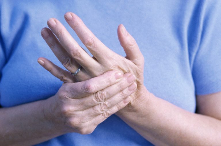 Fibromyalgia vs. psoriatic arthritis, differences in symptoms, causes