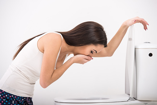Nausea after eating: Causes and ...