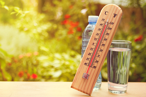 Heat waves associated with a ris...