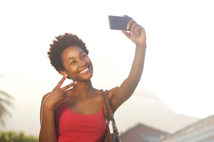Taking a selfie makes you happier