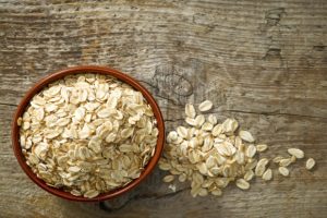 Cholesterol levels and heart disease risk may be lowered by eating oats: Study