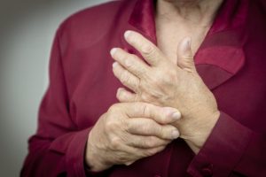 Preventing arthritis in hand with exercise and natural remedies