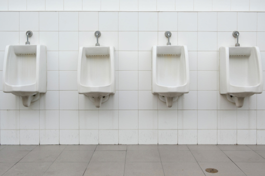 What causes smelly urine and how...