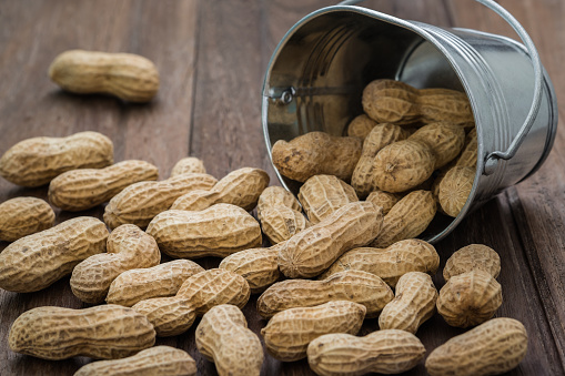 Eating unsalted nuts leads to st...