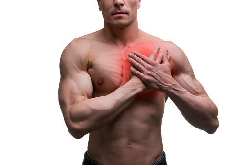 Pulled chest muscle: Symptoms an...