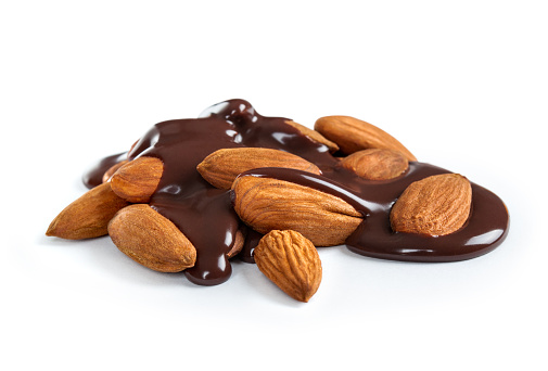 Combining almonds, dark chocolat...