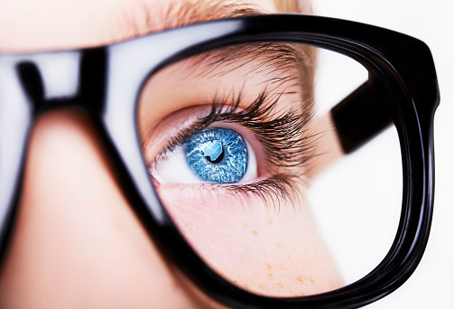 Metamorphopsia: Causes, symptoms...