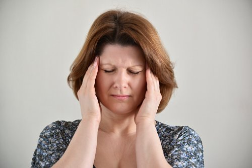 Menopause headache: Causes and t...