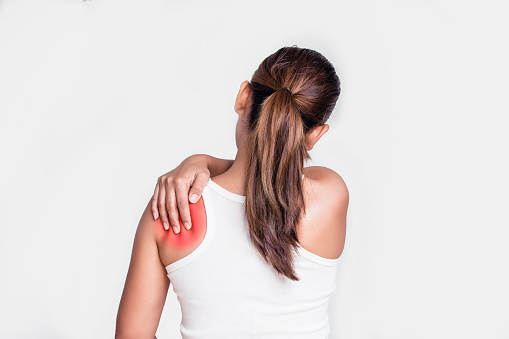 Shoulder bone spur: Causes, symp...