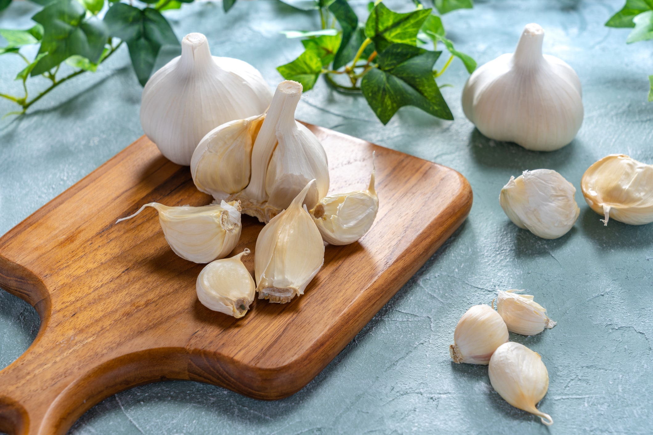 Eating Garlic May Reduce Age-Rel...