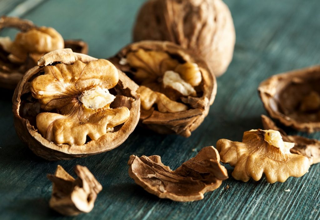 A Handful of Walnuts per Day Could Do Wonders for Lowering Cholesterol