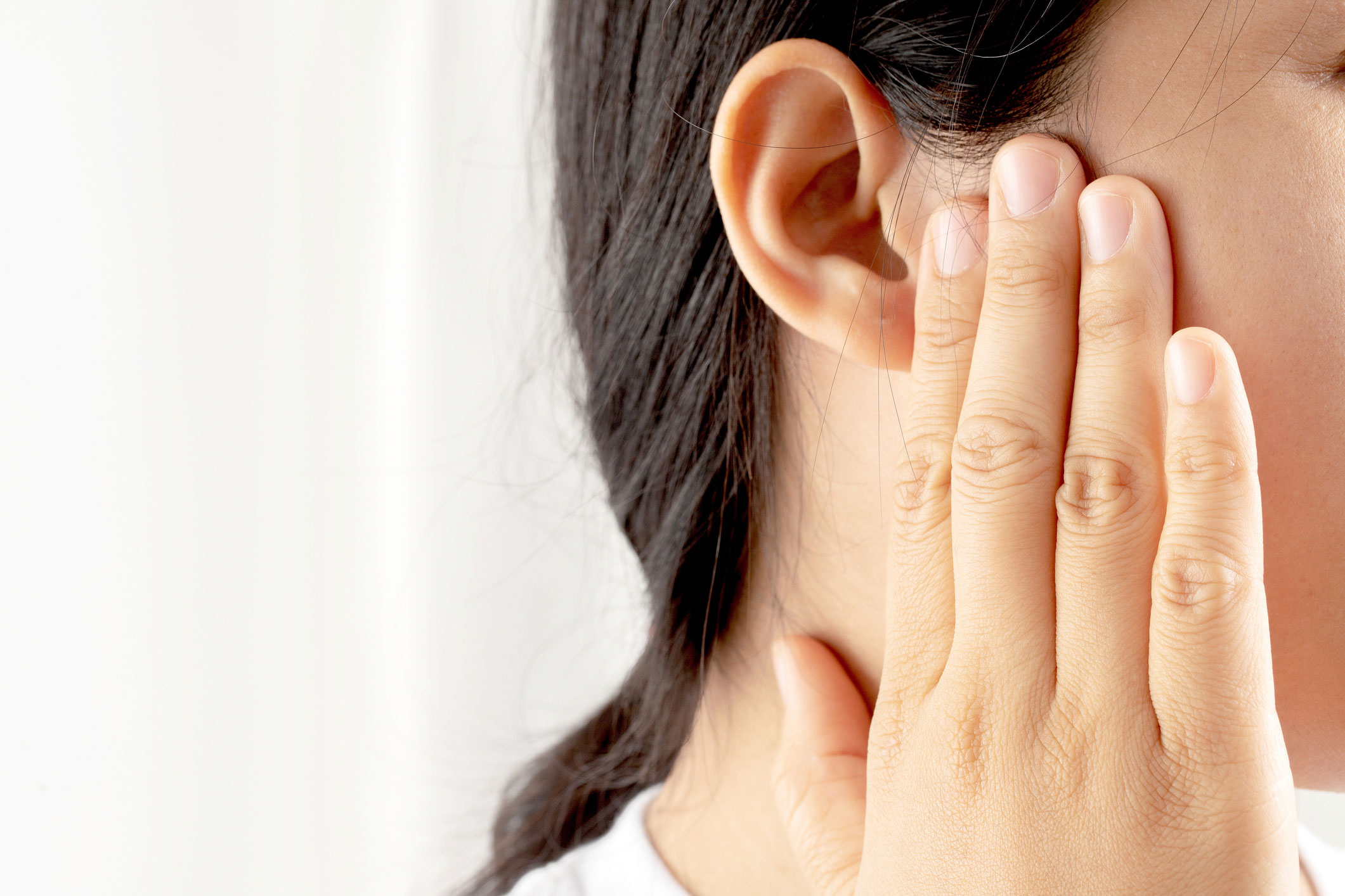 How Should You Clean Your Ears t...