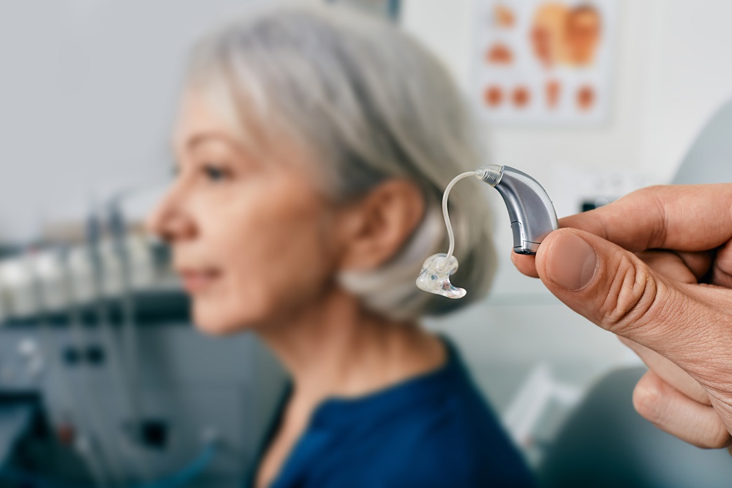 People with Hearing Loss and Not Using Hearing Aid Are in High Risk of